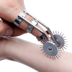Spikes Double Finger Pinwheel